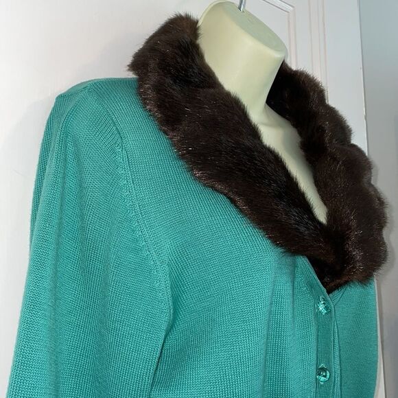 Ivy Jane light green acrylic/cotton/spandex cardigan/brown faux fur collar - Picture 5 of 8
